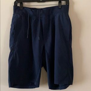 Lululemon - the short 9 linerless Navy medium